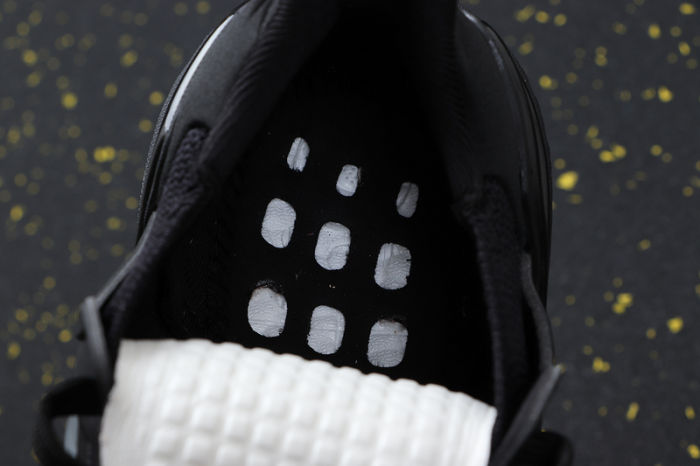 UltraBOOST 19