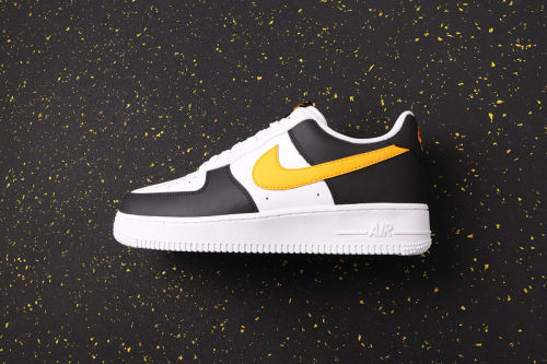 Air Force 1 '07 Low Platinum Taxi