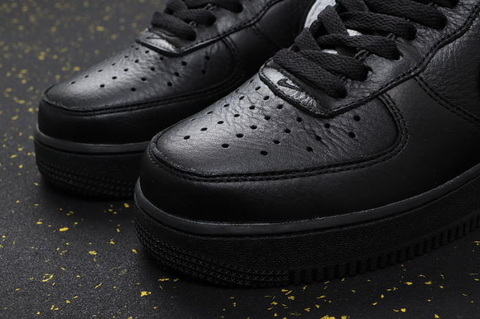 Air Force 1 Low Retro QS FRIDAY