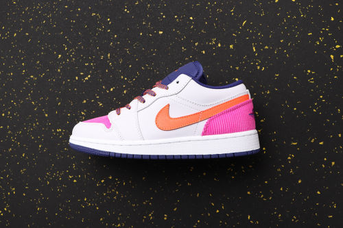 Women's AJ 1 Low Retro Classics Shoes 554723-502
