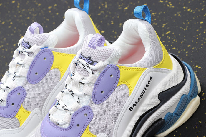 Triple S Classics 4303