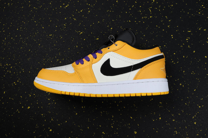 AJ 1 Low Retro Classics Shoes 553558-306