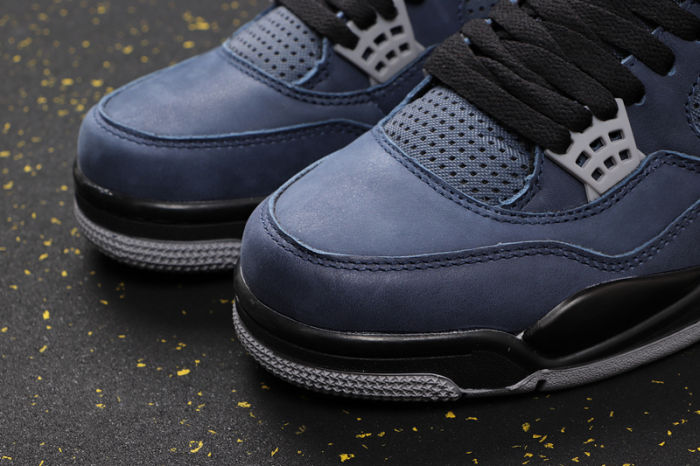 AJ4 Retro Classics Shoes CQ9597-401