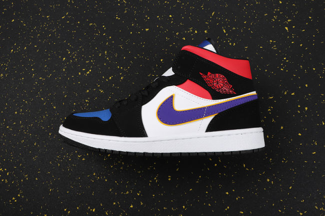 AJ 1 Mid Retro Classics Shoes 852542-005