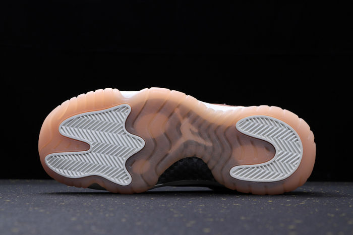Women's AJ11 Retro Classics Basketball Shoes AH7860-105