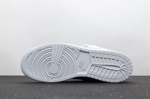AJ 1 Mid Retro Classics Shoes 554724-129