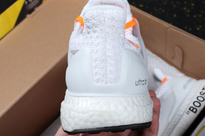 UltraBOOST 4.0