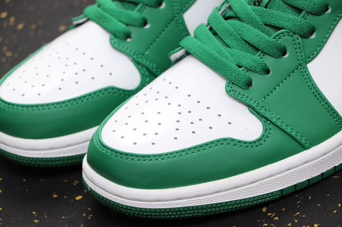 AJ 1 Low Retro Classics Shoes 553558-301