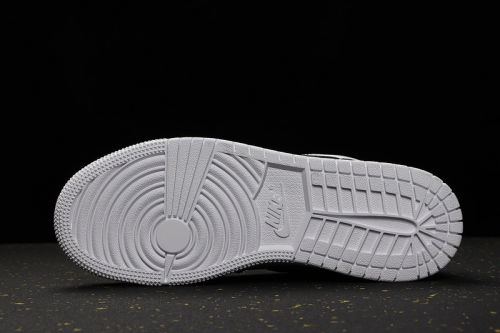 AJ 1 Low Retro Classics Shoes 553560-103
