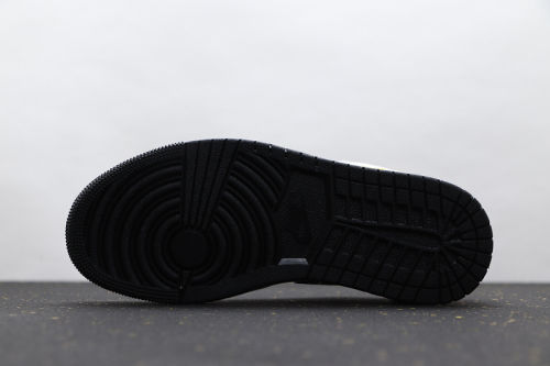 AJ 1 Low Retro Classics Shoes CW7009-100