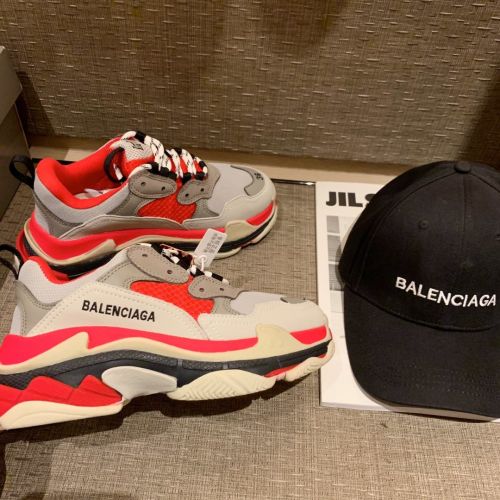 Balenciaga triple-s dad shoes