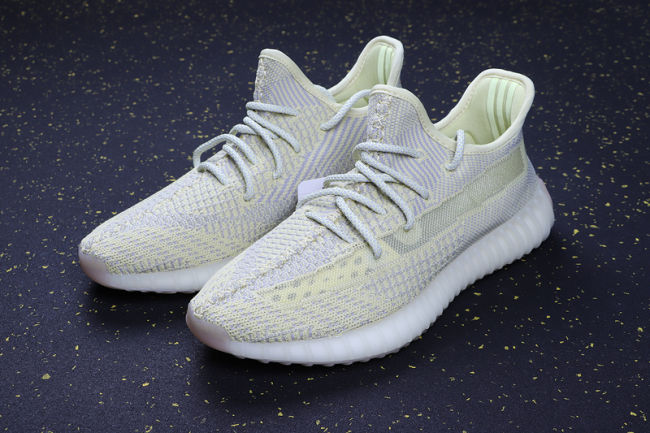 YEEZY BOOST 350 V2