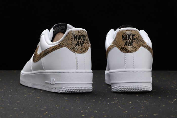 Air Force 1 Low Retro PRM QS