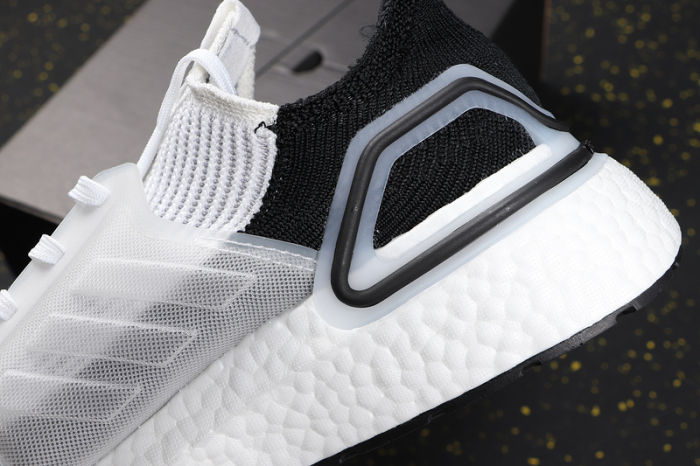 UltraBOOST 19
