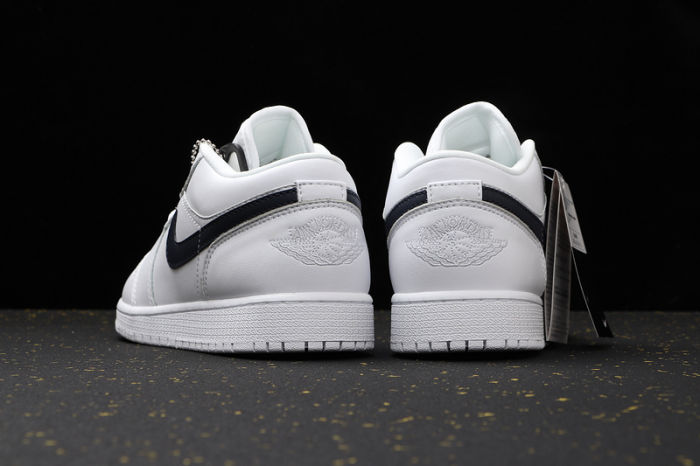 AJ 1 Low Retro Classics Shoes 553560-114
