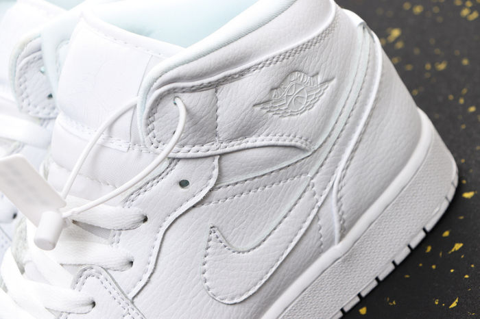 AJ 1 Mid Retro Classics Shoes 554724-129