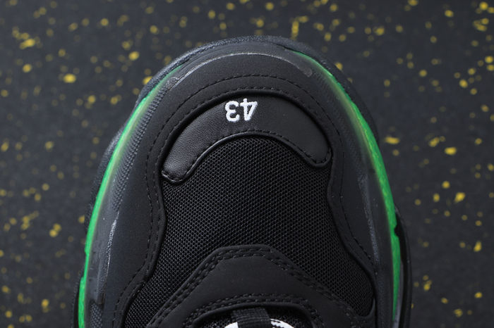 Triple S Classics DA96