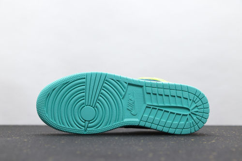 AJ 1 Mid Retro Classics Shoes BQ6931-037