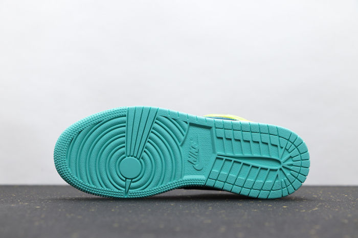 AJ 1 Mid Retro Classics Shoes BQ6931-037