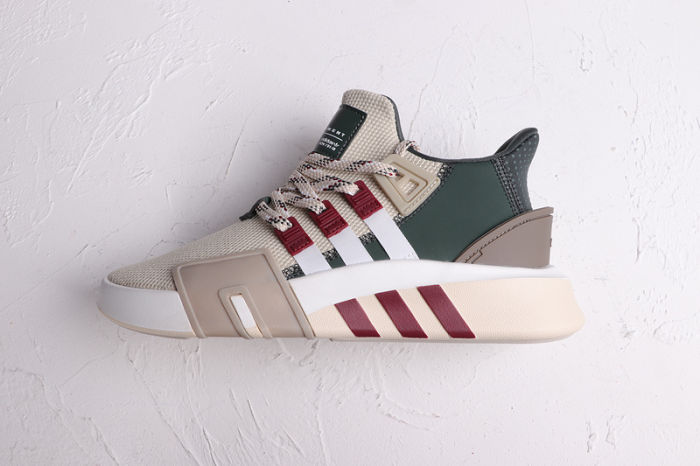 EQT Back ADV