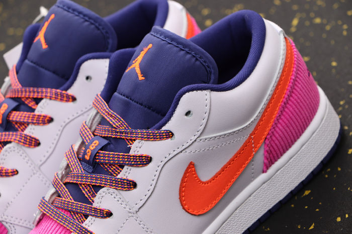 Women's AJ 1 Low Retro Classics Shoes 554723-502