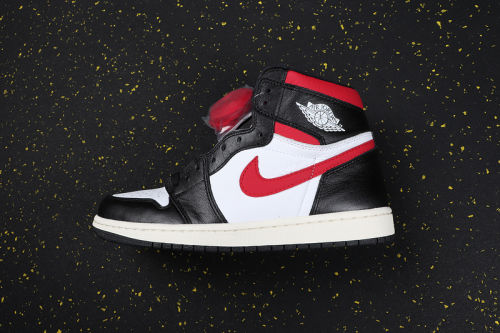 AJ 1 High Retro Classics Shoes 555088-061