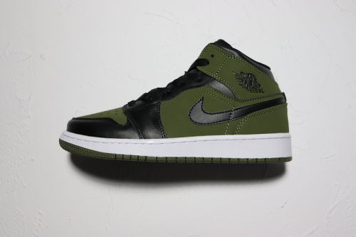 Women's AJ 1 Mid Retro Classics Shoes 554724-301