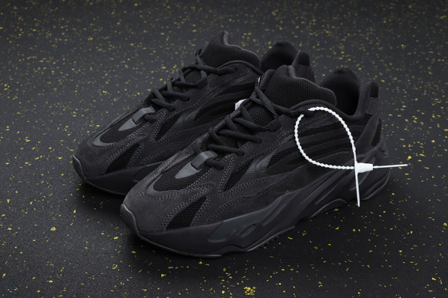 YEEZY BOOST 700