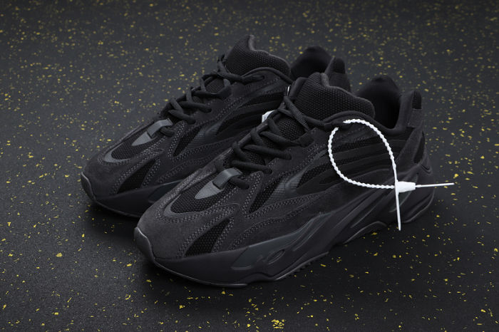 YEEZY BOOST 700