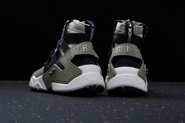 Air Huarache Gripp Sail 200