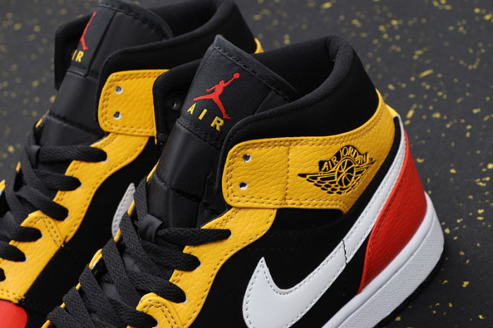 AJ 1 Mid Retro Classics Shoes 852542-087