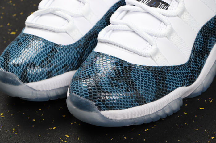 AJ11 Retro Classics Basketball Shoes CD6846-102