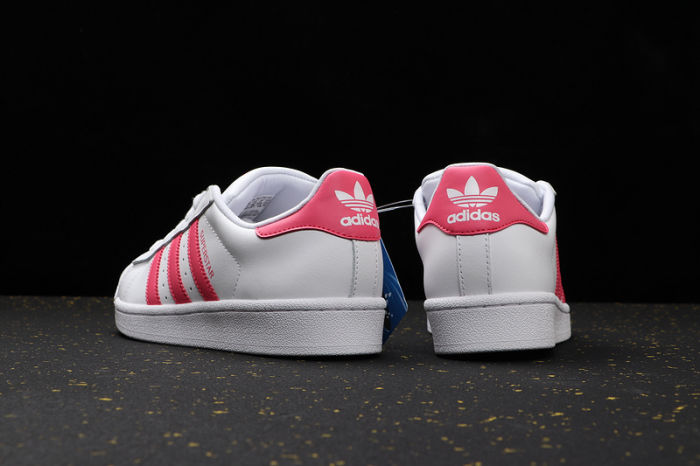 Women's Superstar Classics