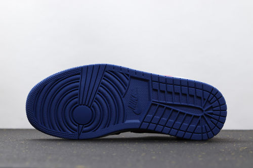 AJ 1 Mid Retro Classics Shoes 852542-146
