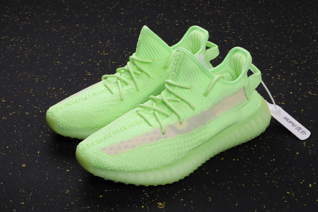 YEEZY BOOST 350 V2