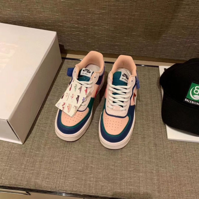 Nike AF1 sage low LX stitching and deconstructing women's low top air force one board shoe