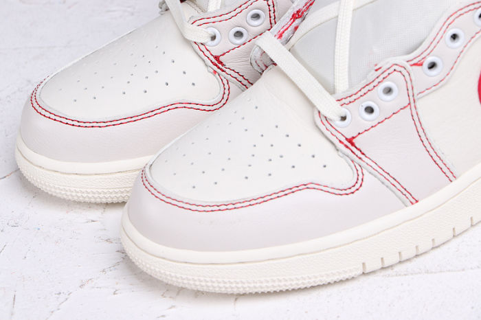 AJ 1 Mid Retro Classics Shoes 555088-160