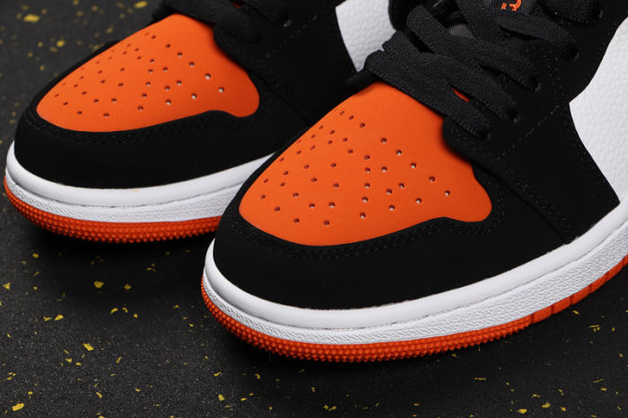 AJ 1 Low Retro Classics Shoes 553558-128