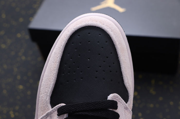 AJ 1 Low Retro Classics Shoes CV3043-602