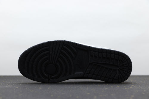 AJ 1 Low Retro Classics Shoes AO9944-001