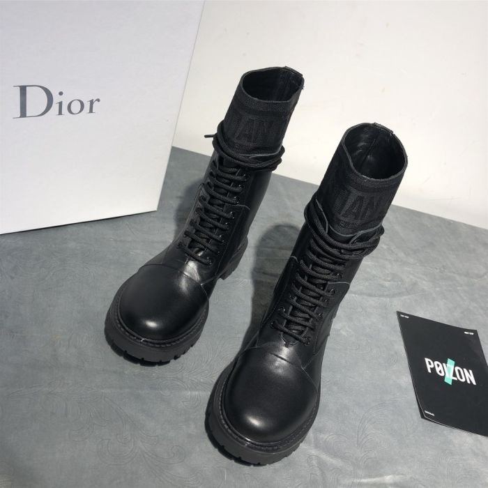 2020Dior Dior autumn and winter new product one-step Martin boots 👒Fashion and trend coexist ⚡Imported calfskin with technical embroidered fabrics 〽 original one-to-one order, Fabric: Imported calfskin/technical fabric Inside: water dyed sheepskin Outsole: Original TPU outsole Bottom thickness: heel 3cm forefoot 1.5cm