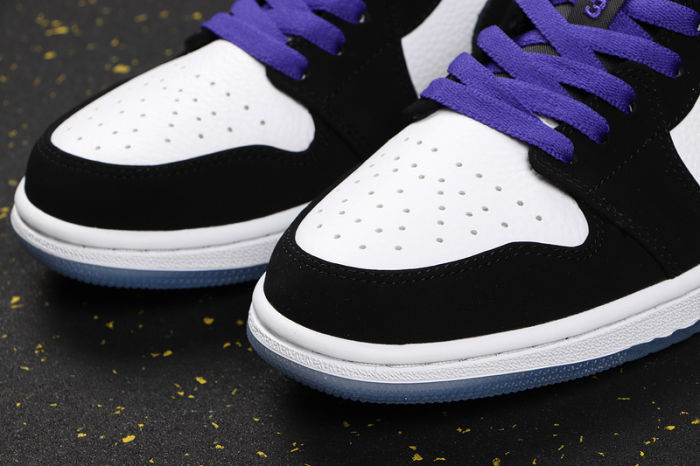 AJ 1 Low Retro Classics Shoes 553558-108