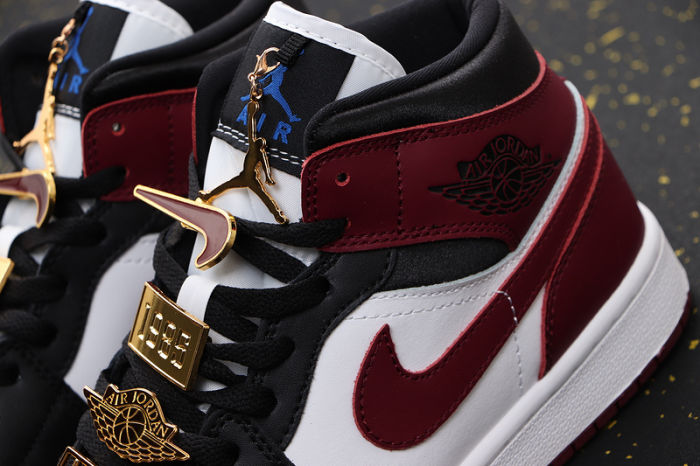 AJ 1 Mid Retro Classics Shoes CZ4385-016