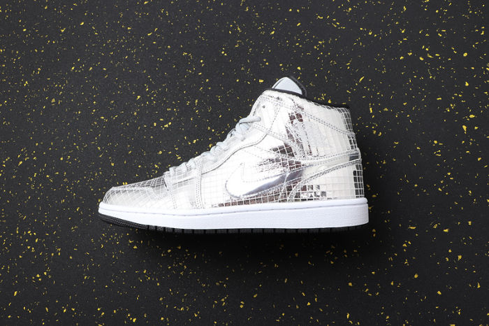 AJ 1 Mid Retro Classics Shoes CU9304-001