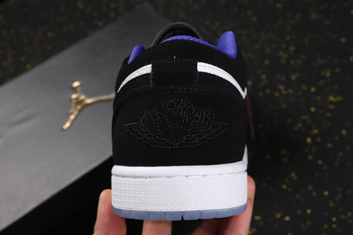 AJ 1 Low Retro Classics Shoes 553558-108