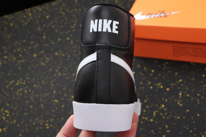 Blazer Mid Classics