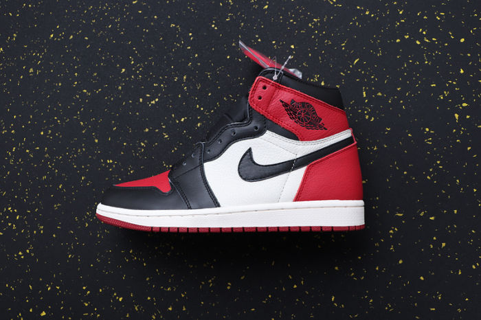 AJ 1 High Retro Classics Shoes 555088-610
