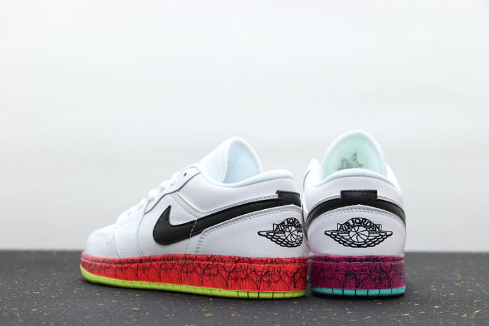 Women's AJ 1 Low Retro Classics Shoes CV9548-100