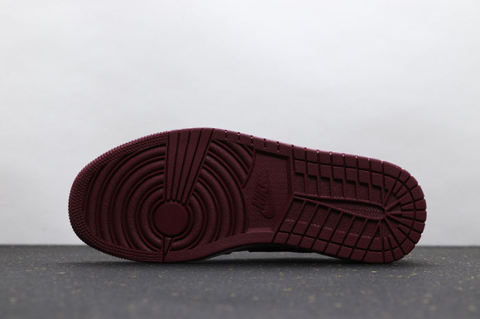 AJ 1 Low Retro Classics Shoes 553558-604