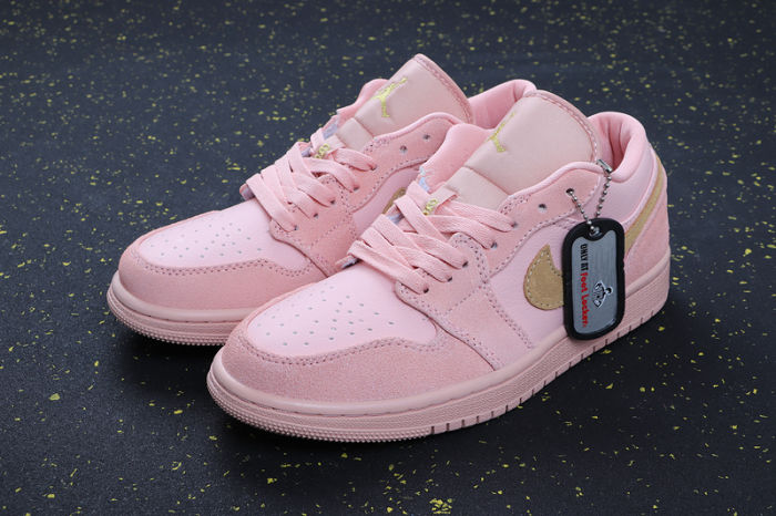 Women's AJ 1 Low Retro Classics Shoes CJ9216-676